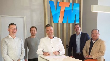 Ondertekening contracten VTM vs KPN IoT